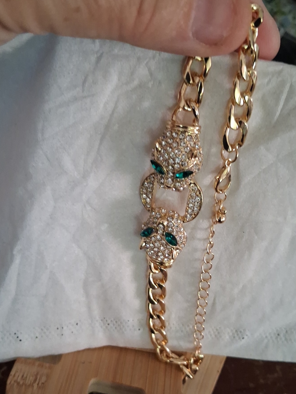 18kt.Gold Filled Panther Head  with Green Crystal Eyes..NWT - Picture 3 of 5